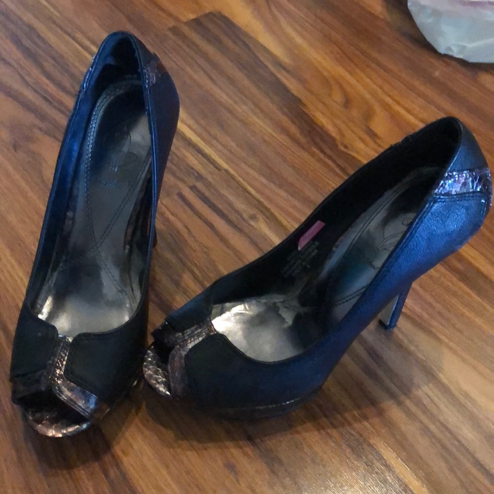 Black heels
